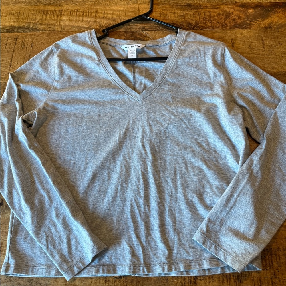 NWOT Athleta Heather Gray V-Neck Top